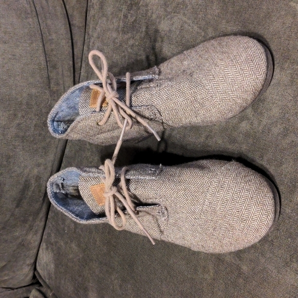 TOMS wedge lace up booties - Picture 4 of 11